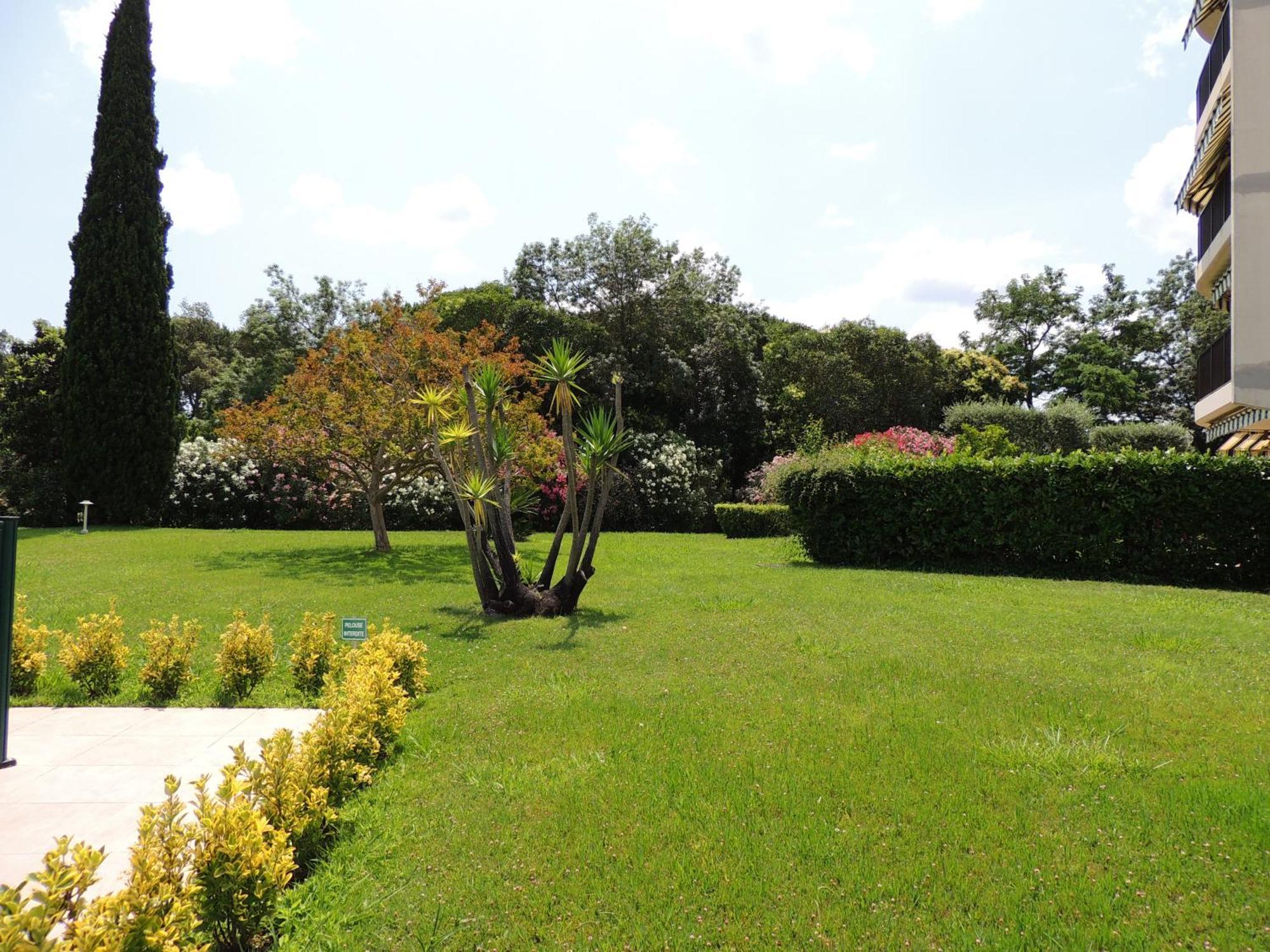 Ginkgo Studio - Piscine, Proche De La Mer, Golf, Wifi มองเดอลิเยอลานาปูล ภายนอก รูปภาพ